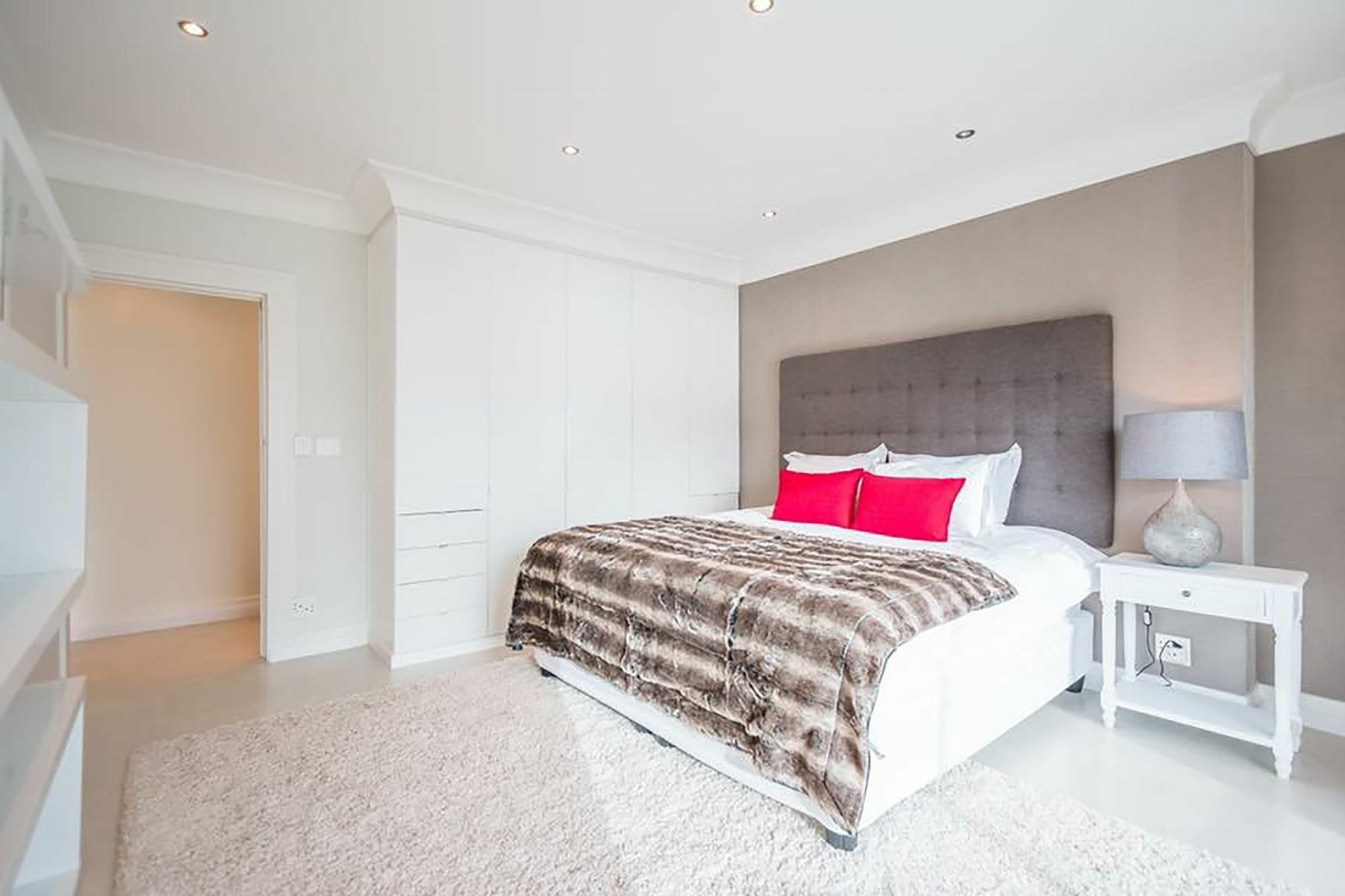 2 On Medburn Apartment Cape Town